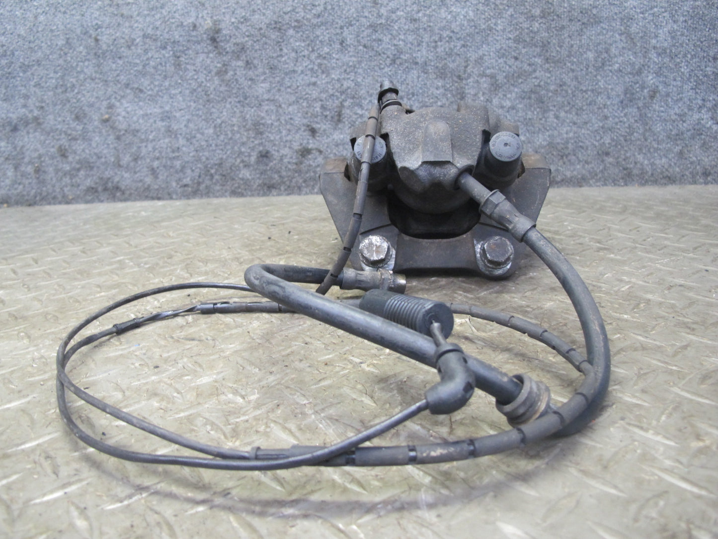 01-06 BMW E46 330i 330Ci RWD Set of 2 Rear Left & Right Brake Caliper OEM