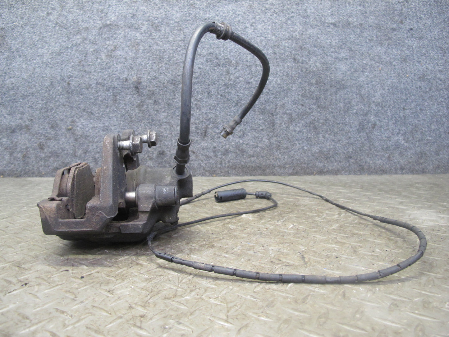 01-06 BMW E46 330i 330Ci RWD Set of 2 Rear Left & Right Brake Caliper OEM