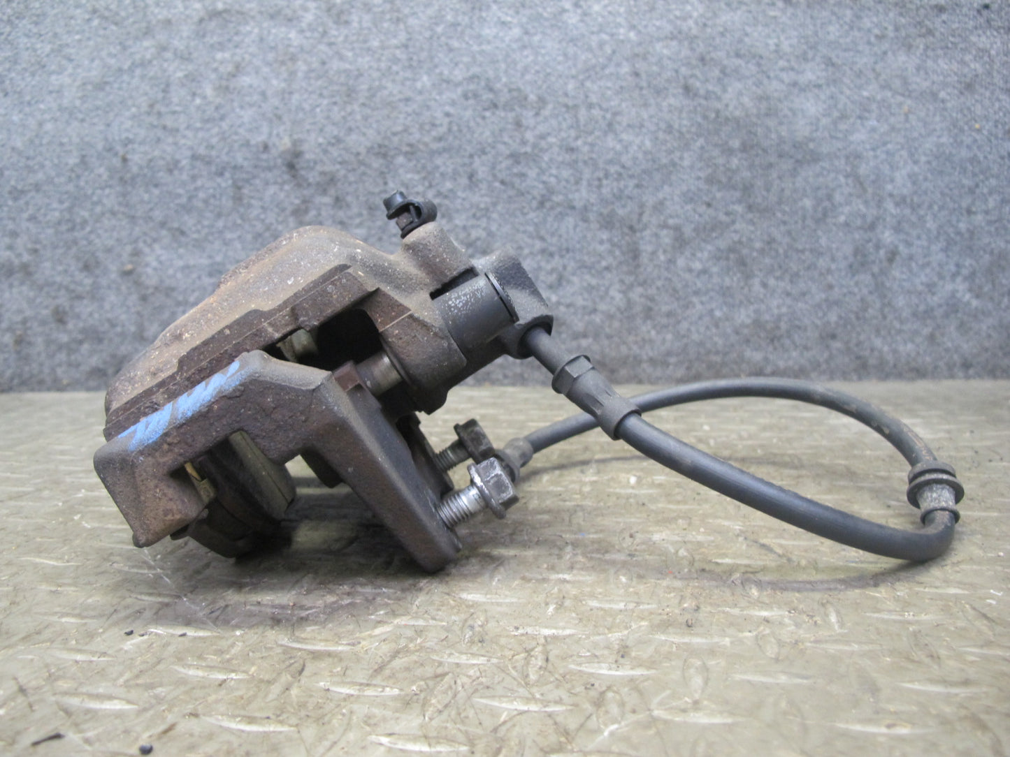 01-06 BMW E46 330i 330Ci RWD Set of 2 Rear Left & Right Brake Caliper OEM