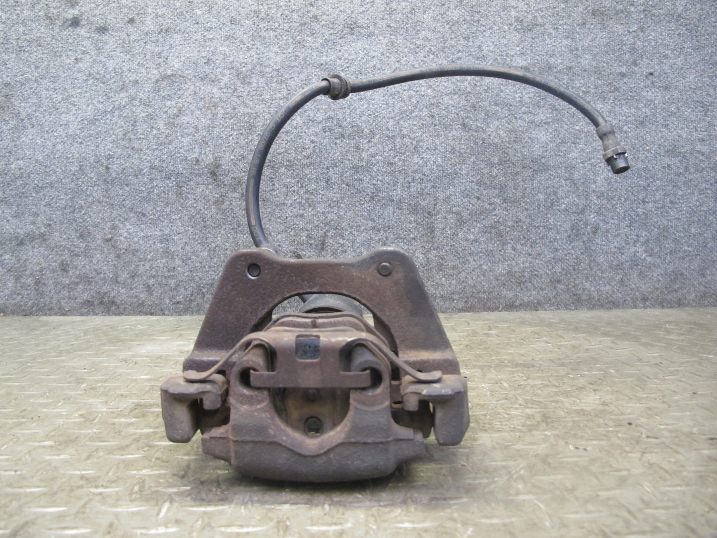 01-06 BMW E46 330i 330Ci RWD Set of 2 Rear Left & Right Brake Caliper OEM