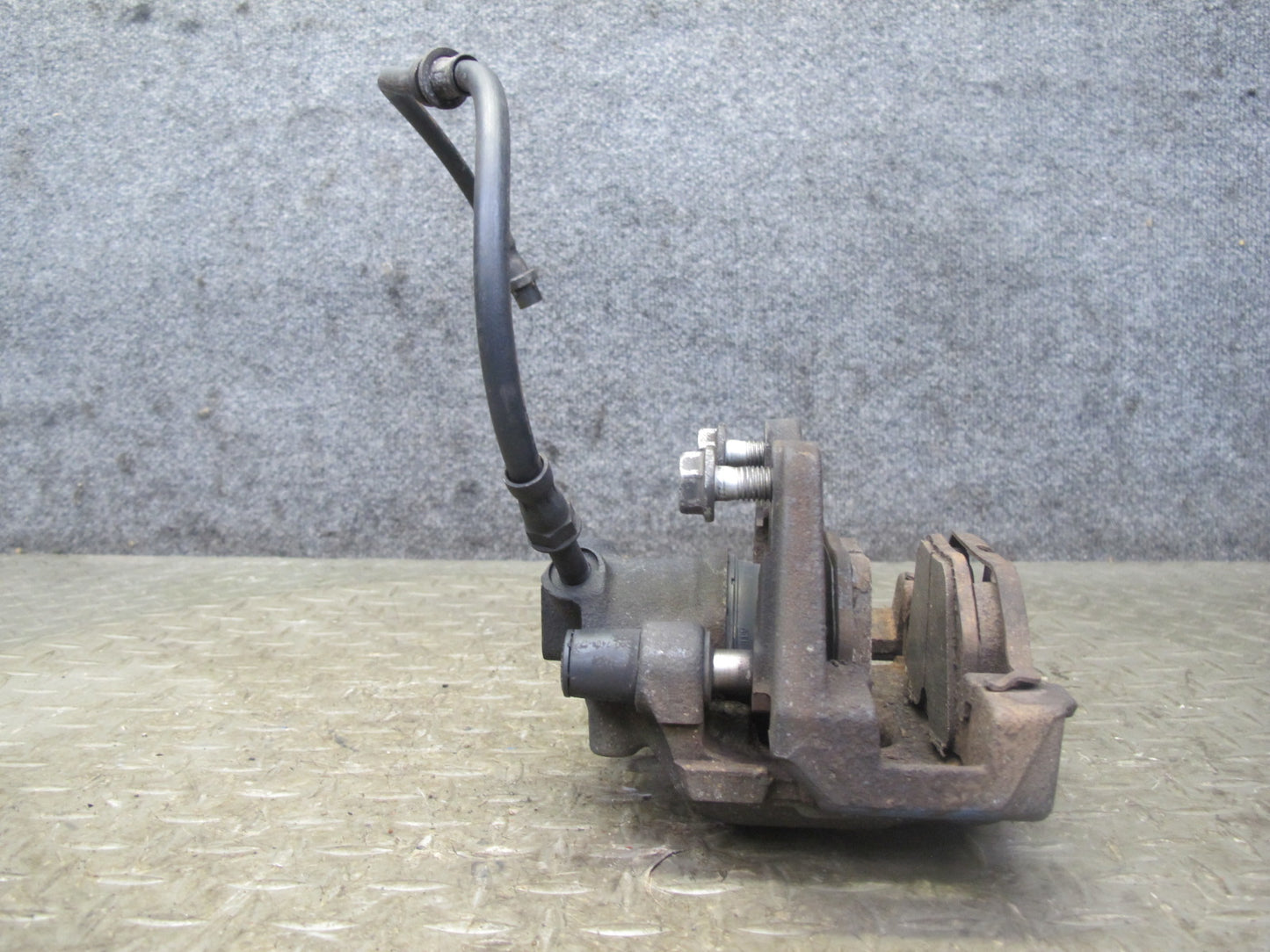 01-06 BMW E46 330i 330Ci RWD Set of 2 Rear Left & Right Brake Caliper OEM