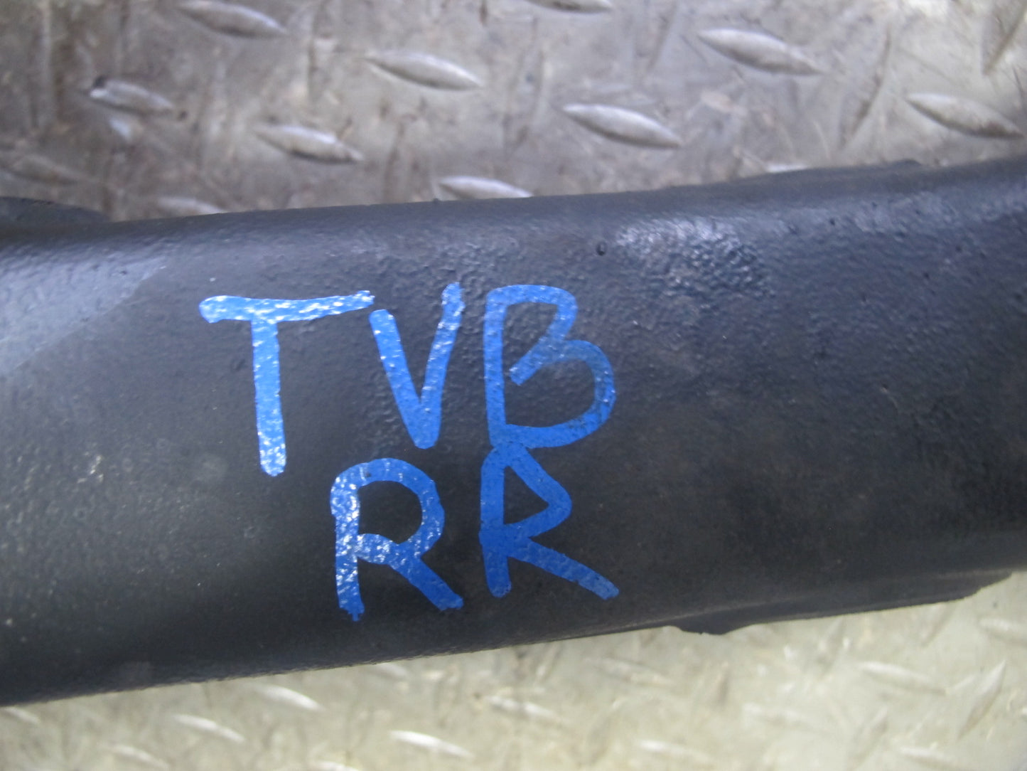 01-06 BMW E46 330ci RWD Rear Right Knuckle Wheel Hub Trailing Arm OEM