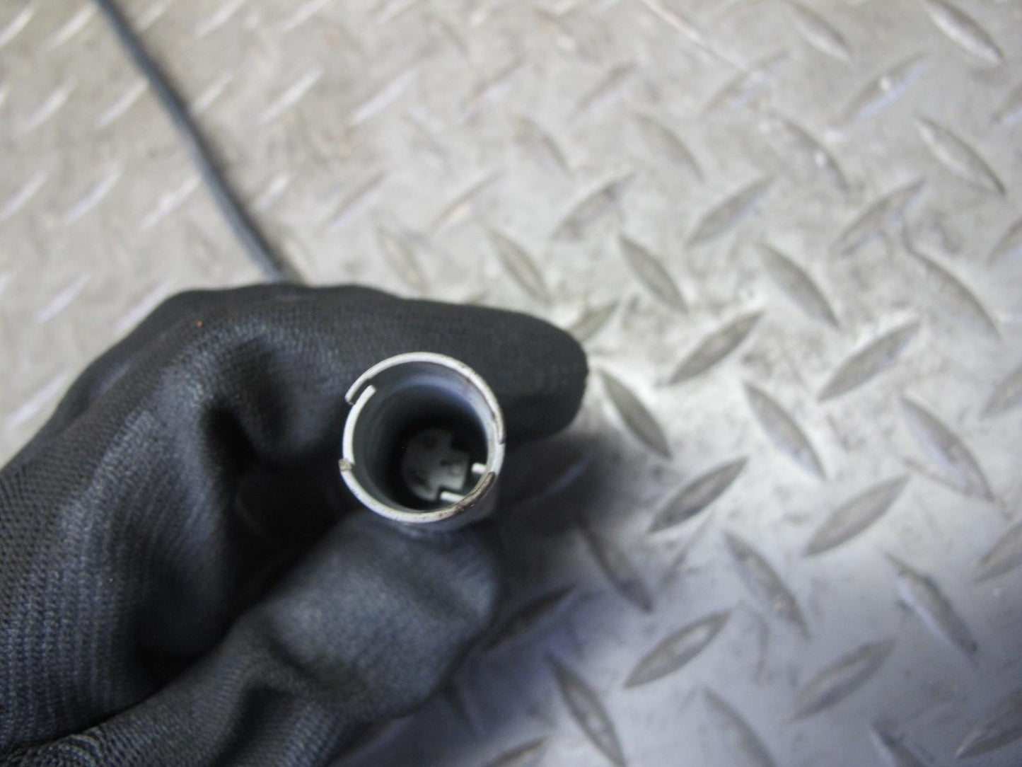 96-99 BMW E36/7 Z3 1.9L Rear Right Spindle Knuckle Wheel Hub Trailing Arm OEM