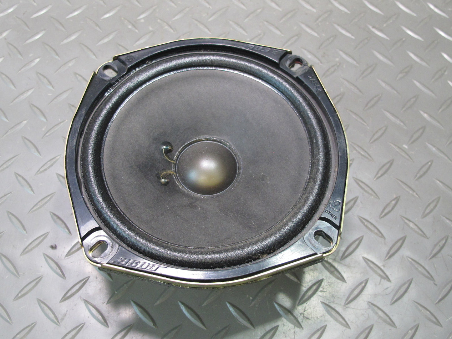 98-04 Chevrolet Corvette C5 Coupe Set of 2 Rear Left & Right Audio Speaker OEM