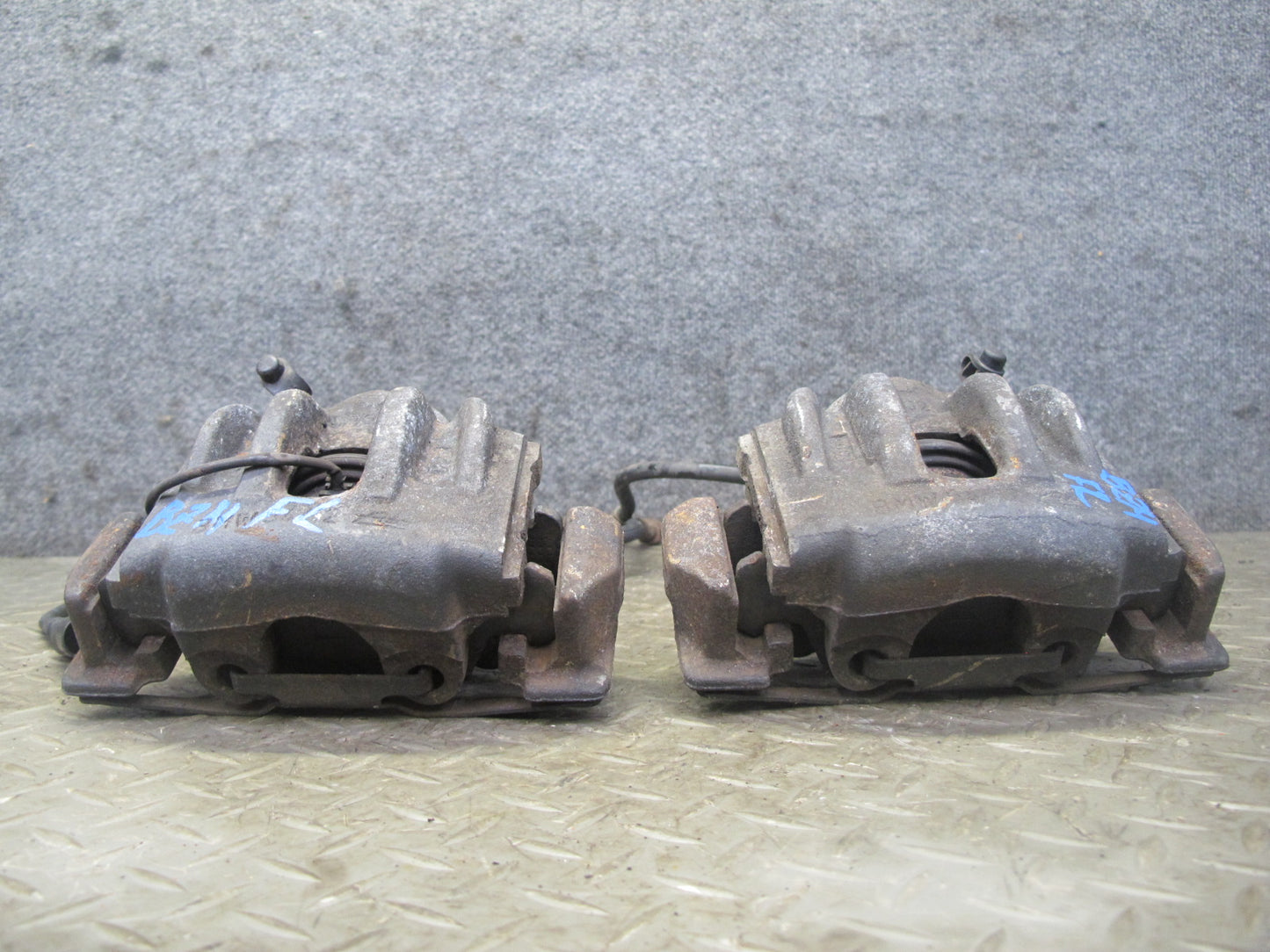 96-99 BMW E36/7 Z3 1.9L M44 Set of 2 Front Right & Left Brake Caliper OEM