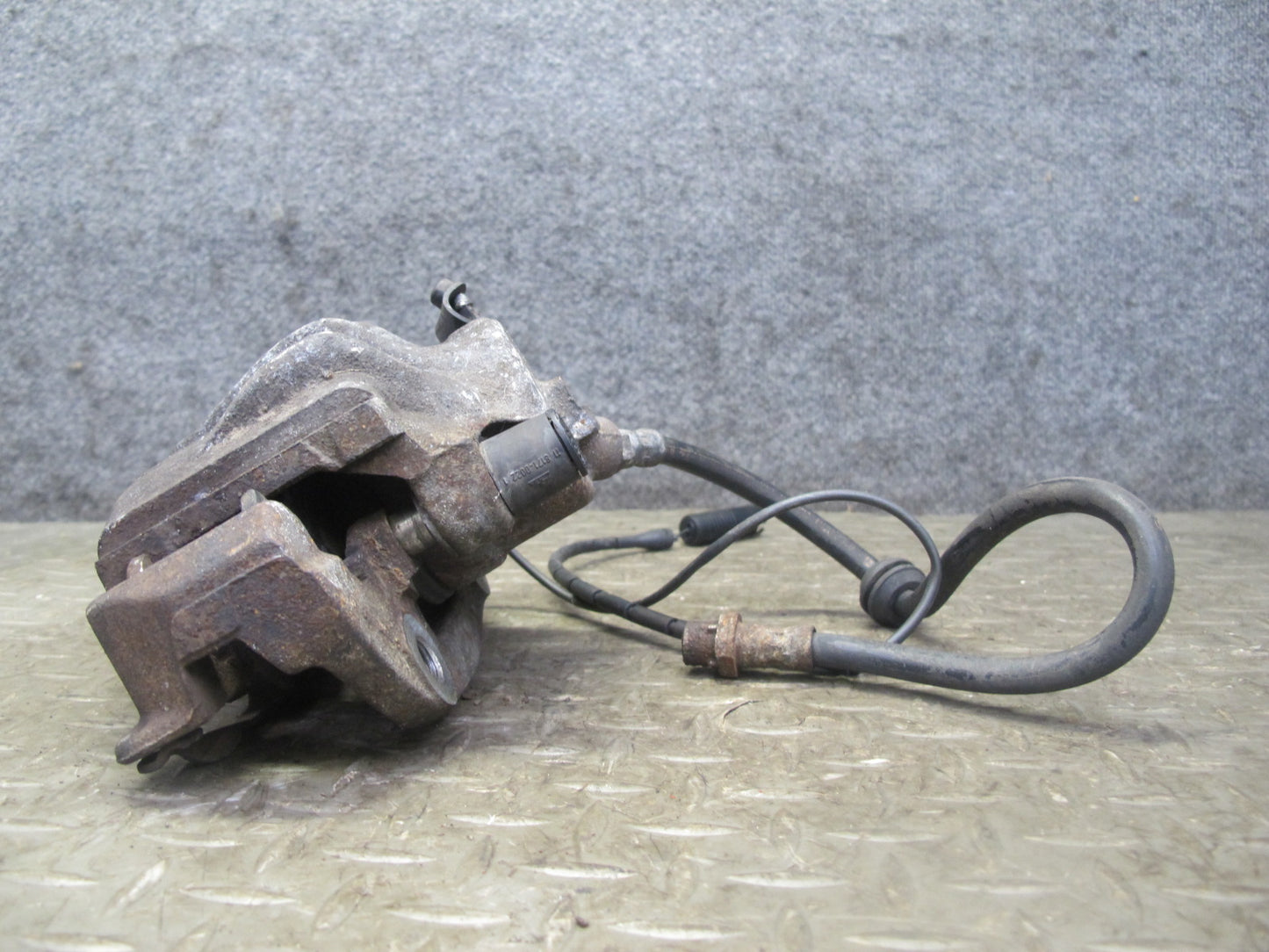 96-99 BMW E36/7 Z3 1.9L M44 Set of 2 Front Right & Left Brake Caliper OEM