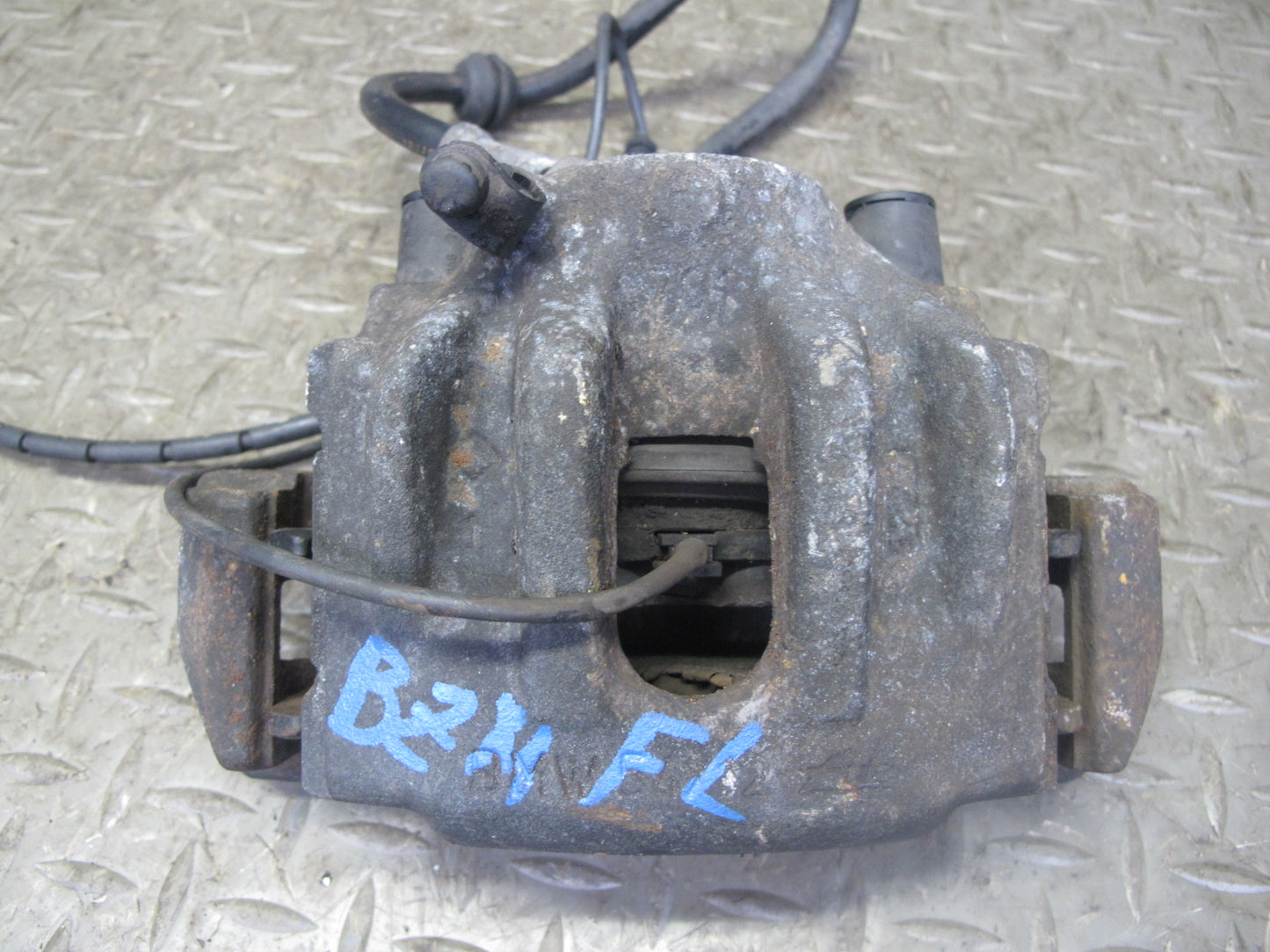 96-99 BMW E36/7 Z3 1.9L M44 Set of 2 Front Right & Left Brake Caliper OEM