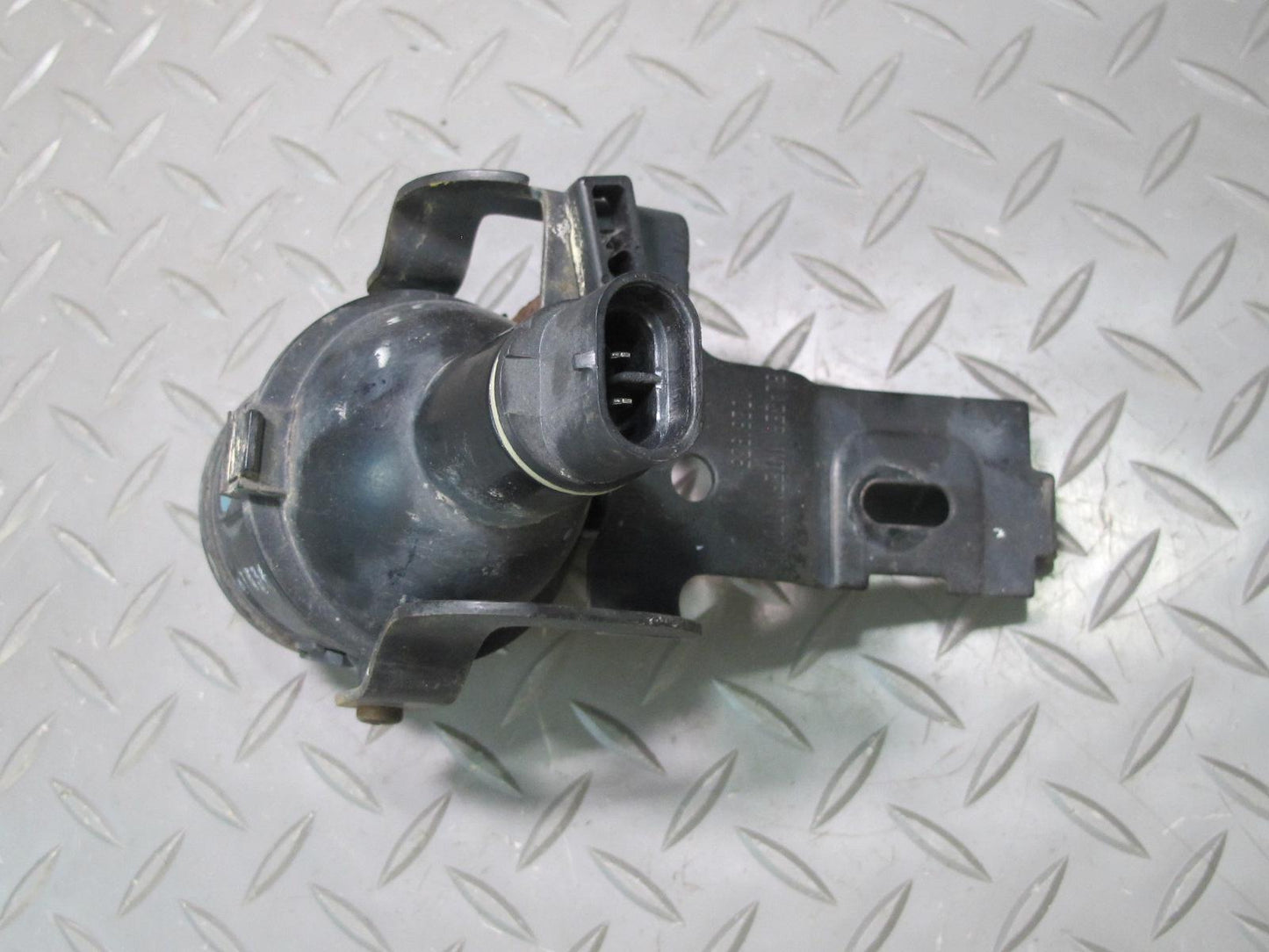 97-04 Chevrolet Corvette C5 Front Left Fog Light Lamp OEM