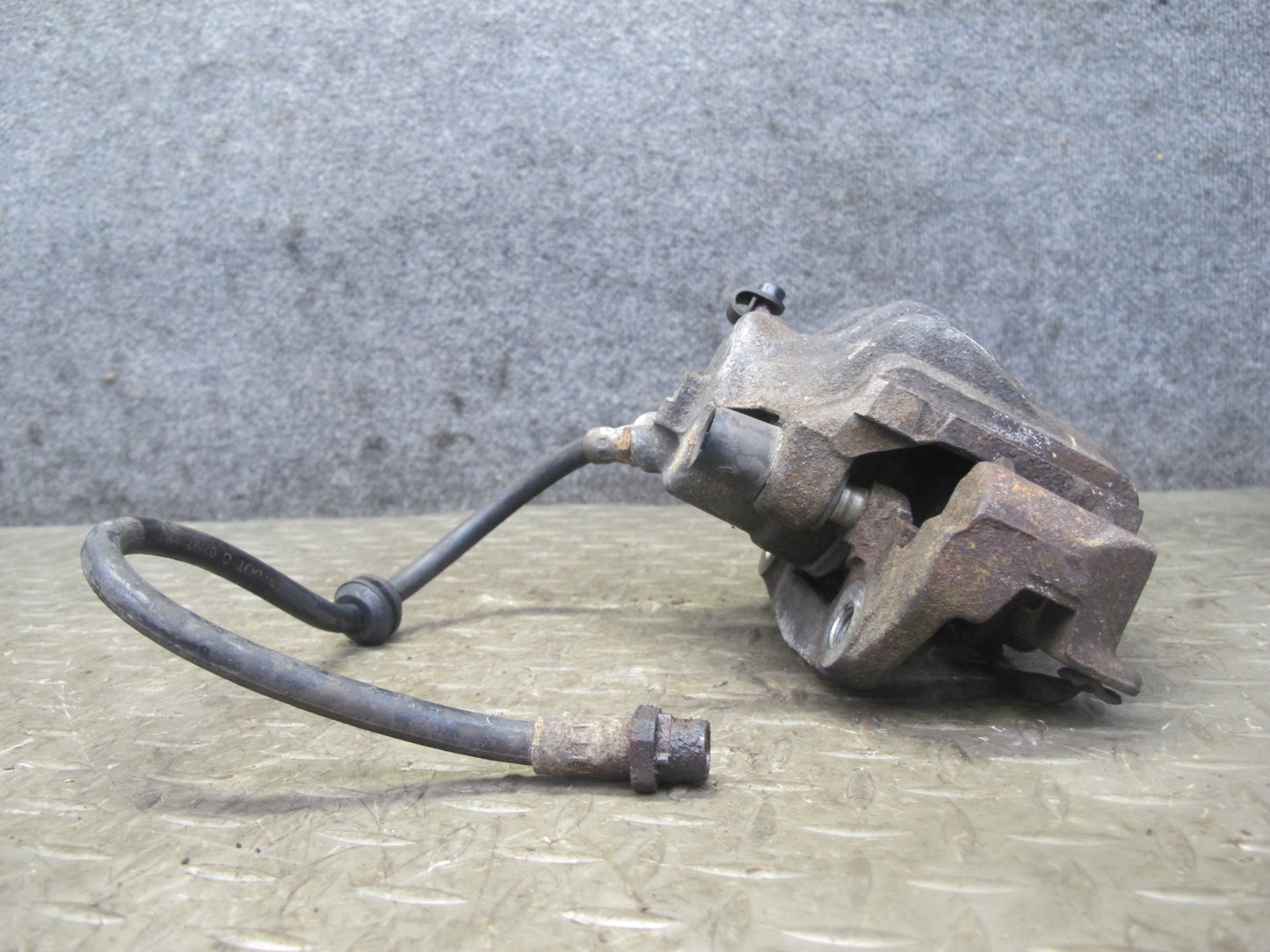 96-99 BMW E36/7 Z3 1.9L M44 Set of 2 Front Right & Left Brake Caliper OEM