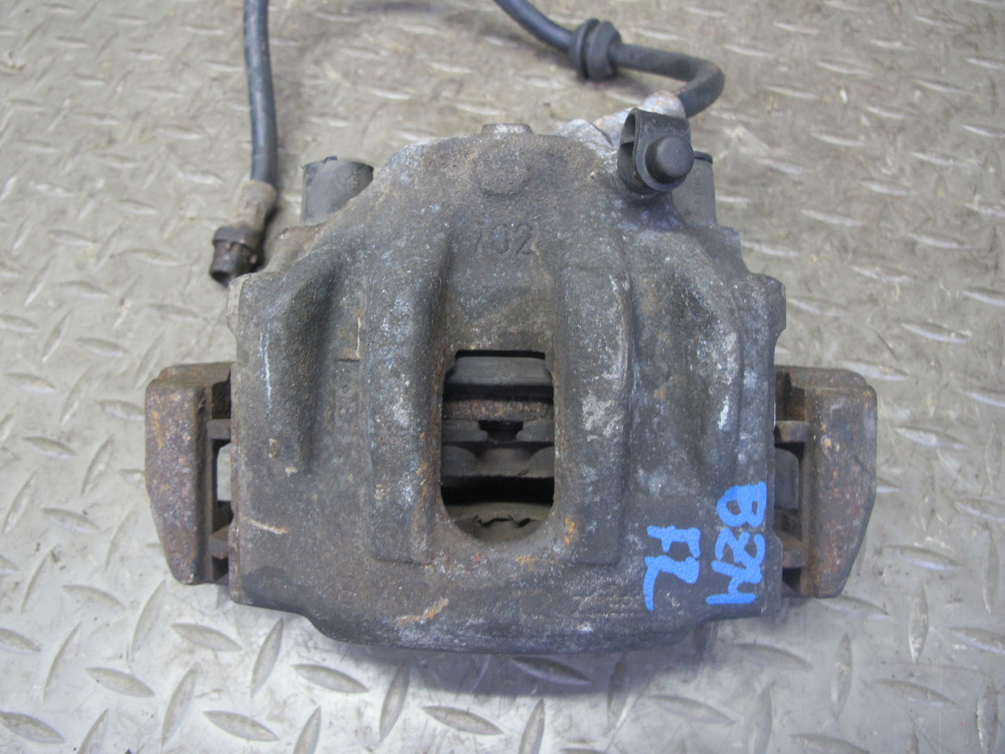 96-99 BMW E36/7 Z3 1.9L M44 Set of 2 Front Right & Left Brake Caliper OEM