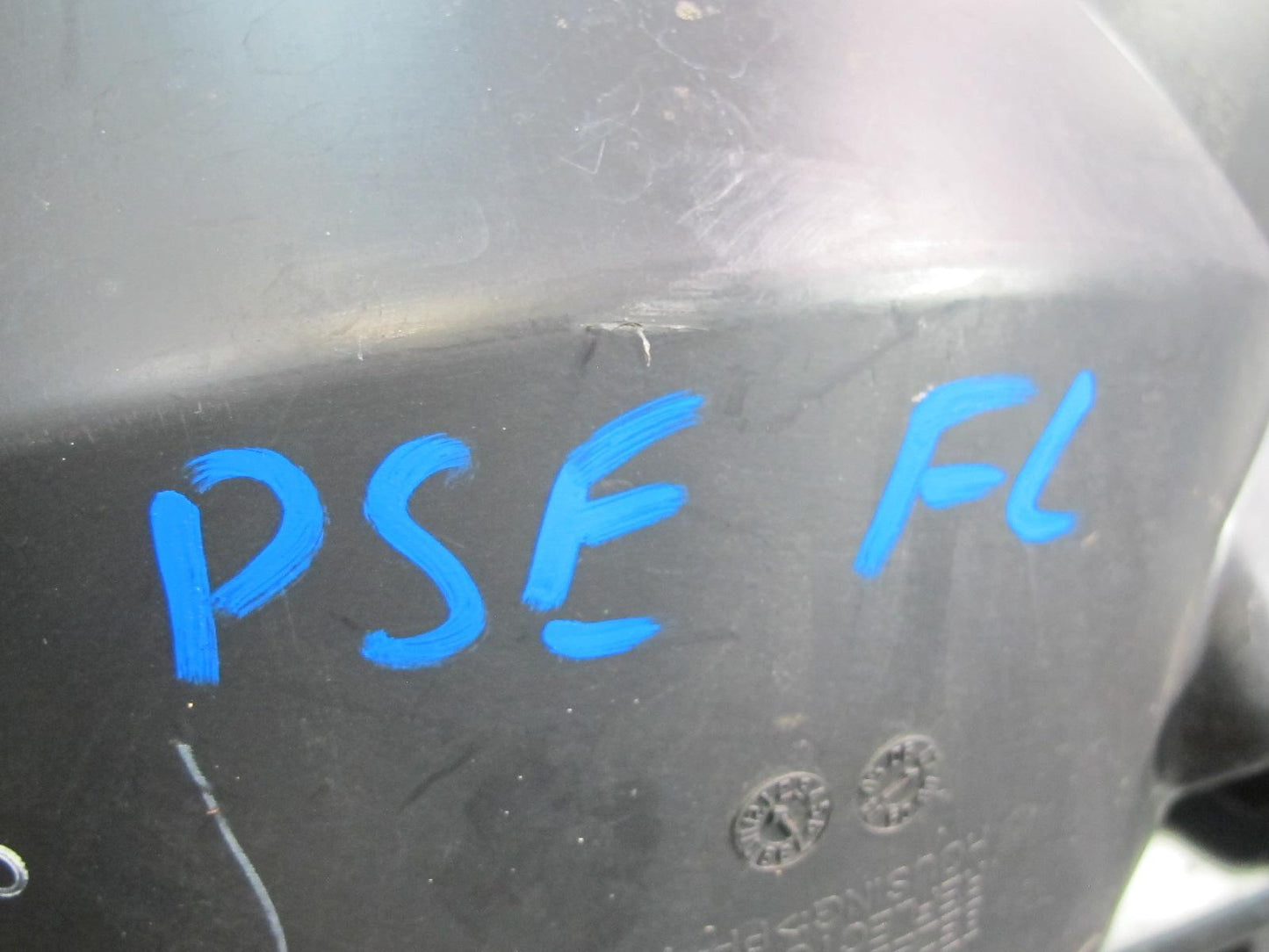 06-09 Pontiac Solstice Front Left Halogen Headlight Lamp 15885810 OEM