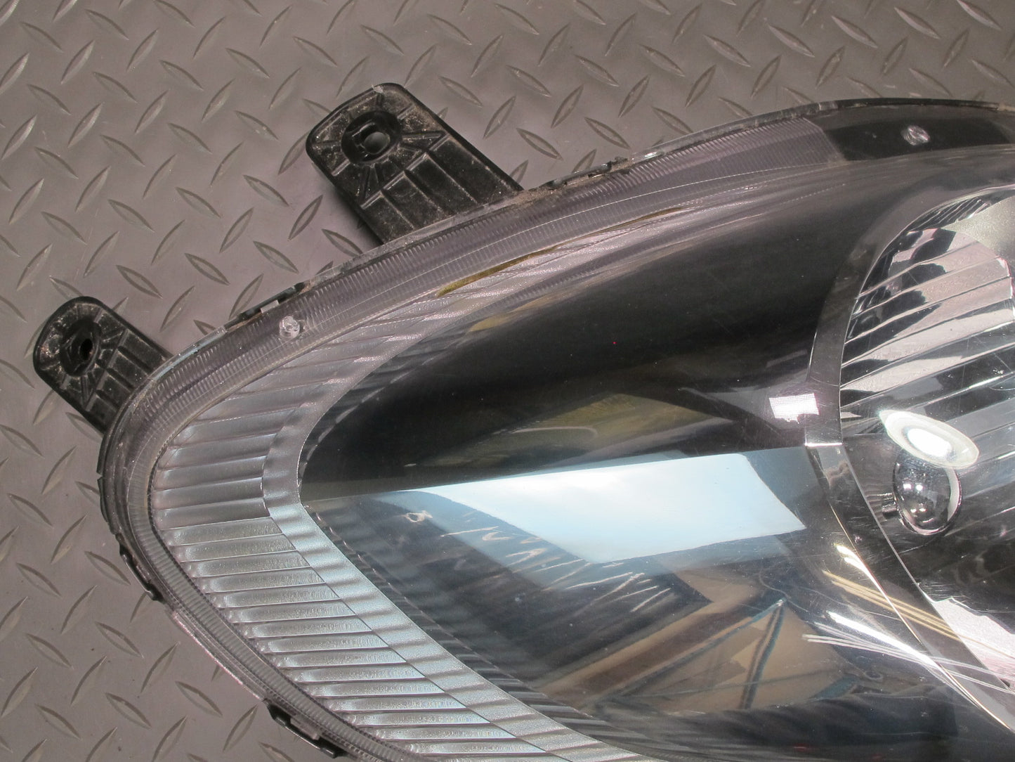 06-09 Pontiac Solstice Front Left Halogen Headlight Lamp 15885810 OEM