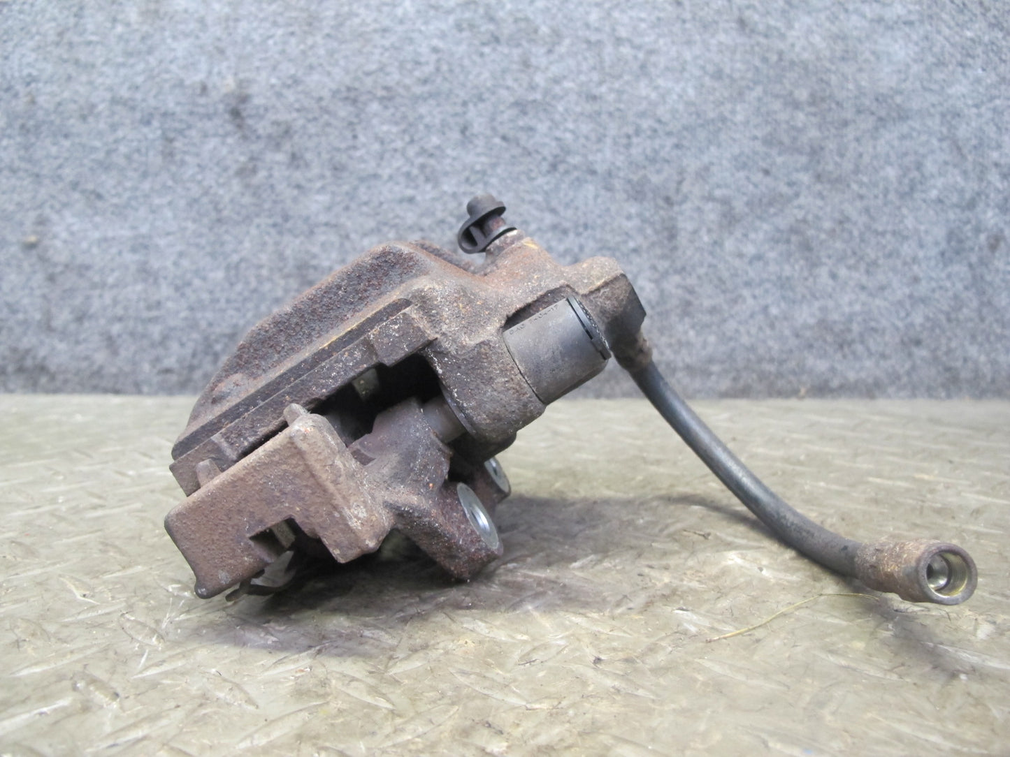 96-02 BMW E36/7 Z3 Set of 2 Rear Left & Right Brake Caliper OEM