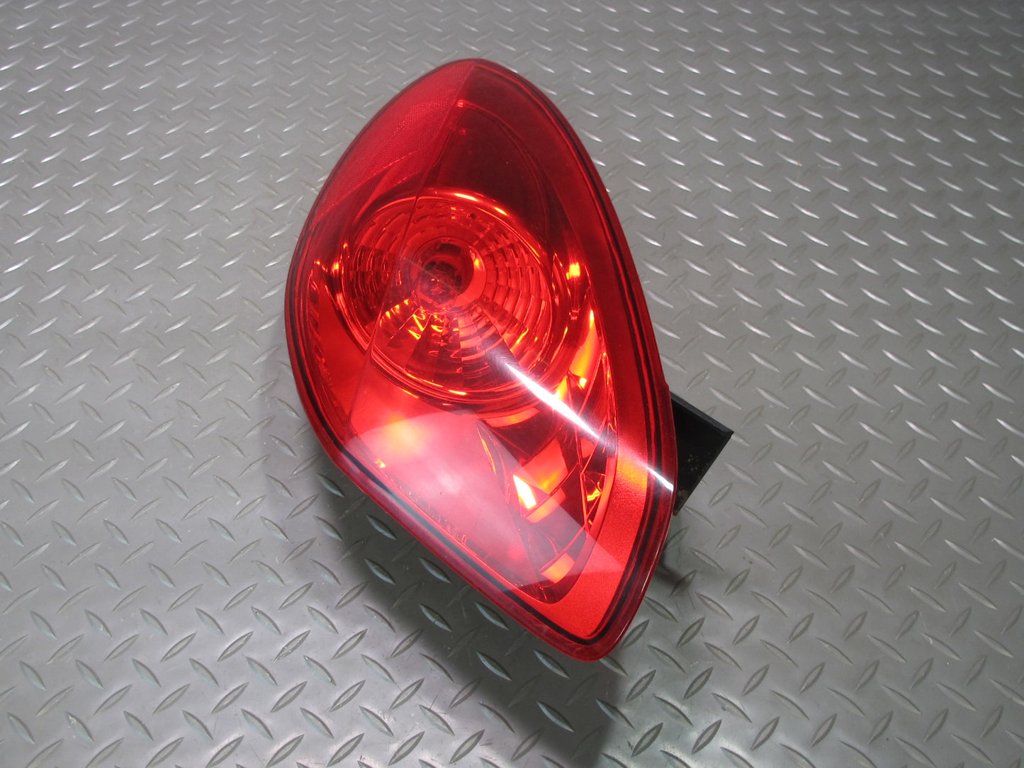 06-09 Pontiac Solstice Convertible Rear Left Tail Light Lamp OEM