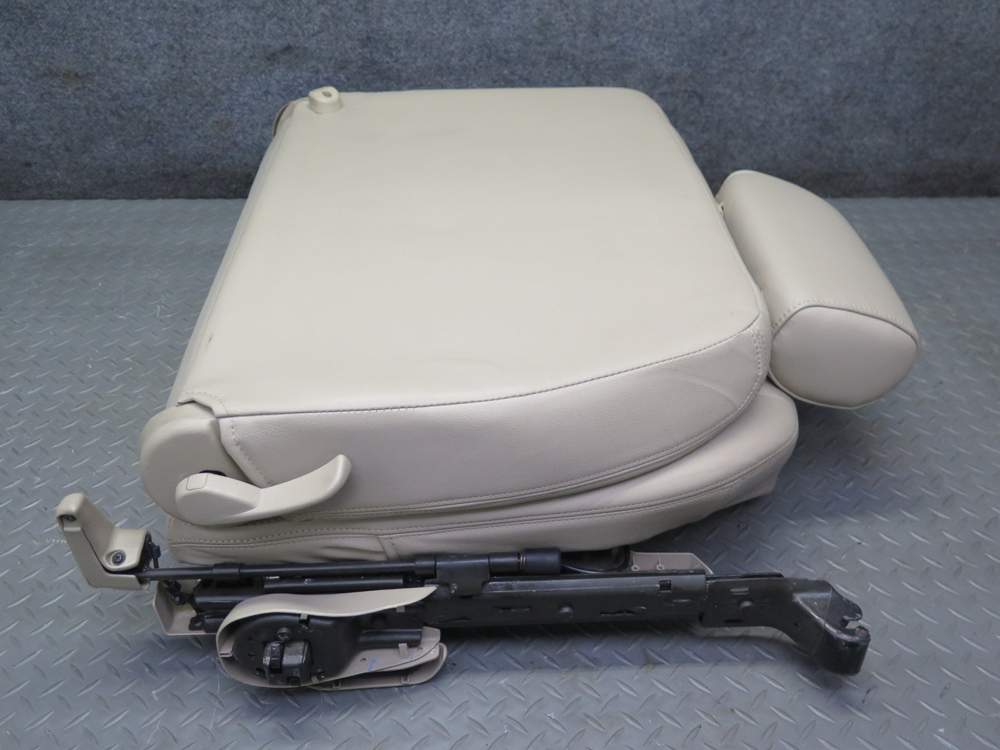 2006-2007 Lexus UZJ100L LX470 Rear Third 3RD ROW Left & Right Leather Seat Set