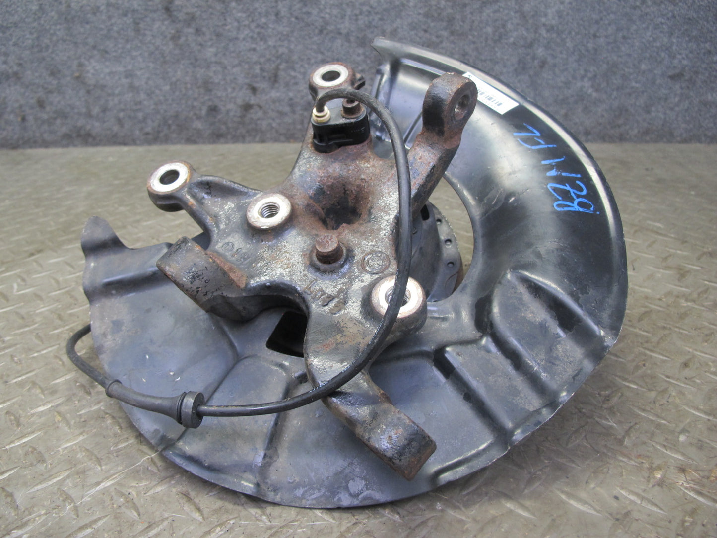 96-02 BMW E36/7 Z3 1.9L 2.5L 2.8L Front Left Spindle Knuckle Wheel Hub OEM