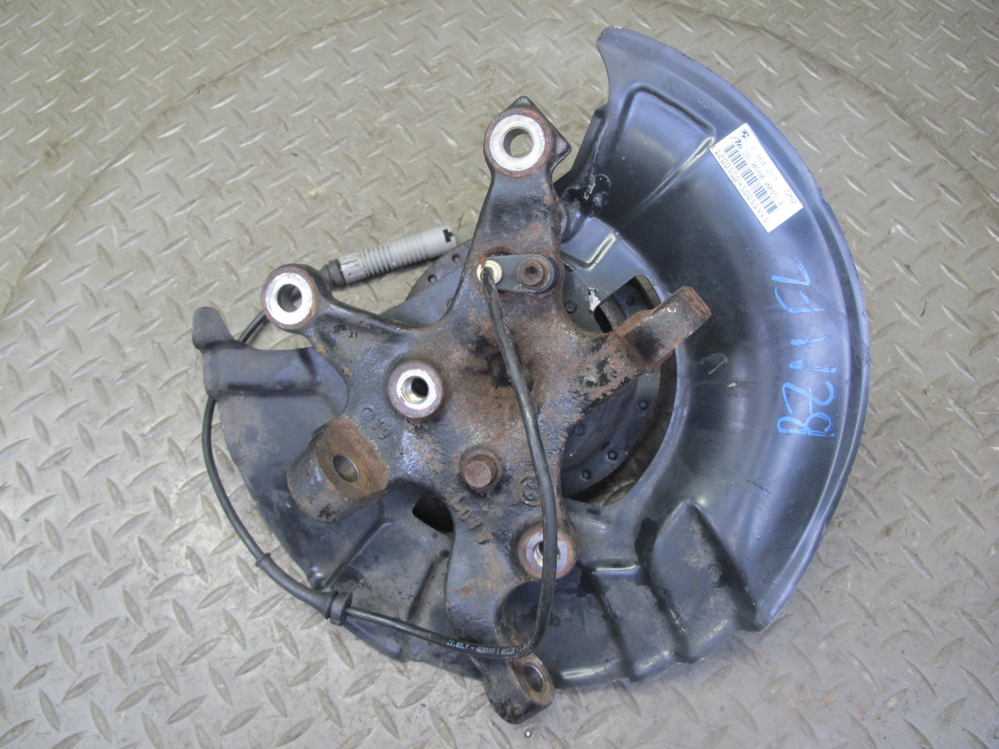 96-02 BMW E36/7 Z3 1.9L 2.5L 2.8L Front Left Spindle Knuckle Wheel Hub OEM