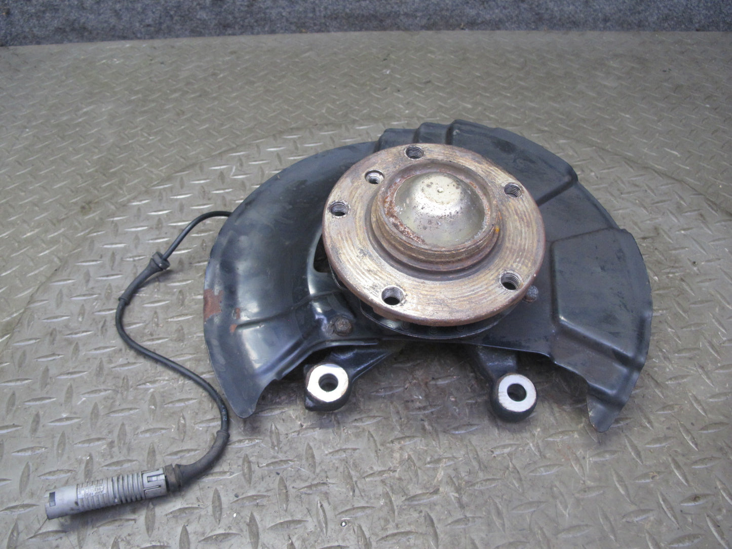 96-02 BMW E36/7 Z3 1.9L 2.5L 2.8L Front Right Spindle Knuckle Wheel Hub OEM