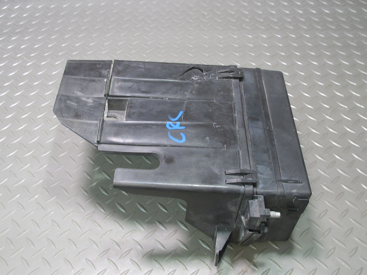 97-98 Chevrolet Corvette C5 Engine Bay Fuse Relay Box Module 12176979 OEM