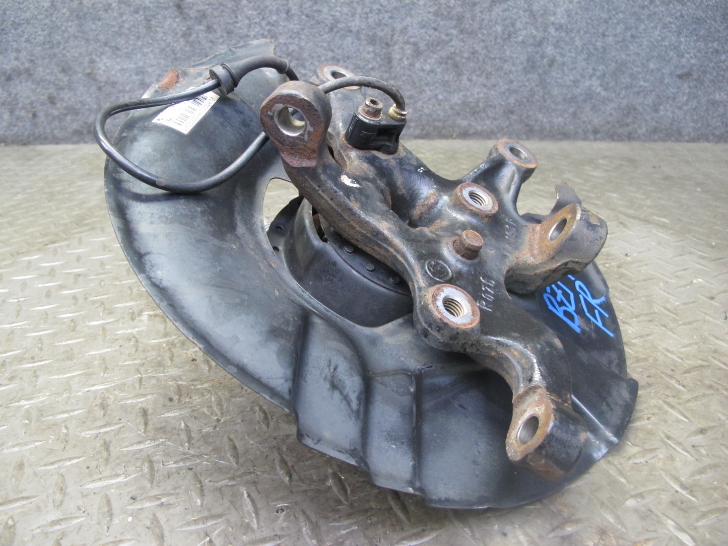 96-02 BMW E36/7 Z3 1.9L 2.5L 2.8L Front Right Spindle Knuckle Wheel Hub OEM