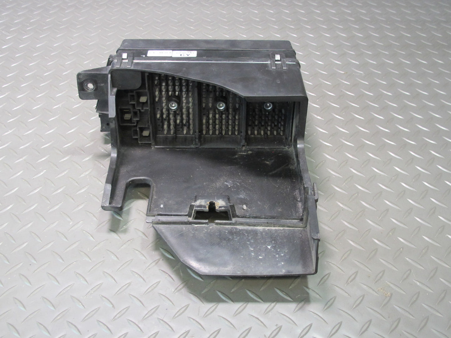 97-98 Chevrolet Corvette C5 Engine Bay Fuse Relay Box Module 12176979 OEM