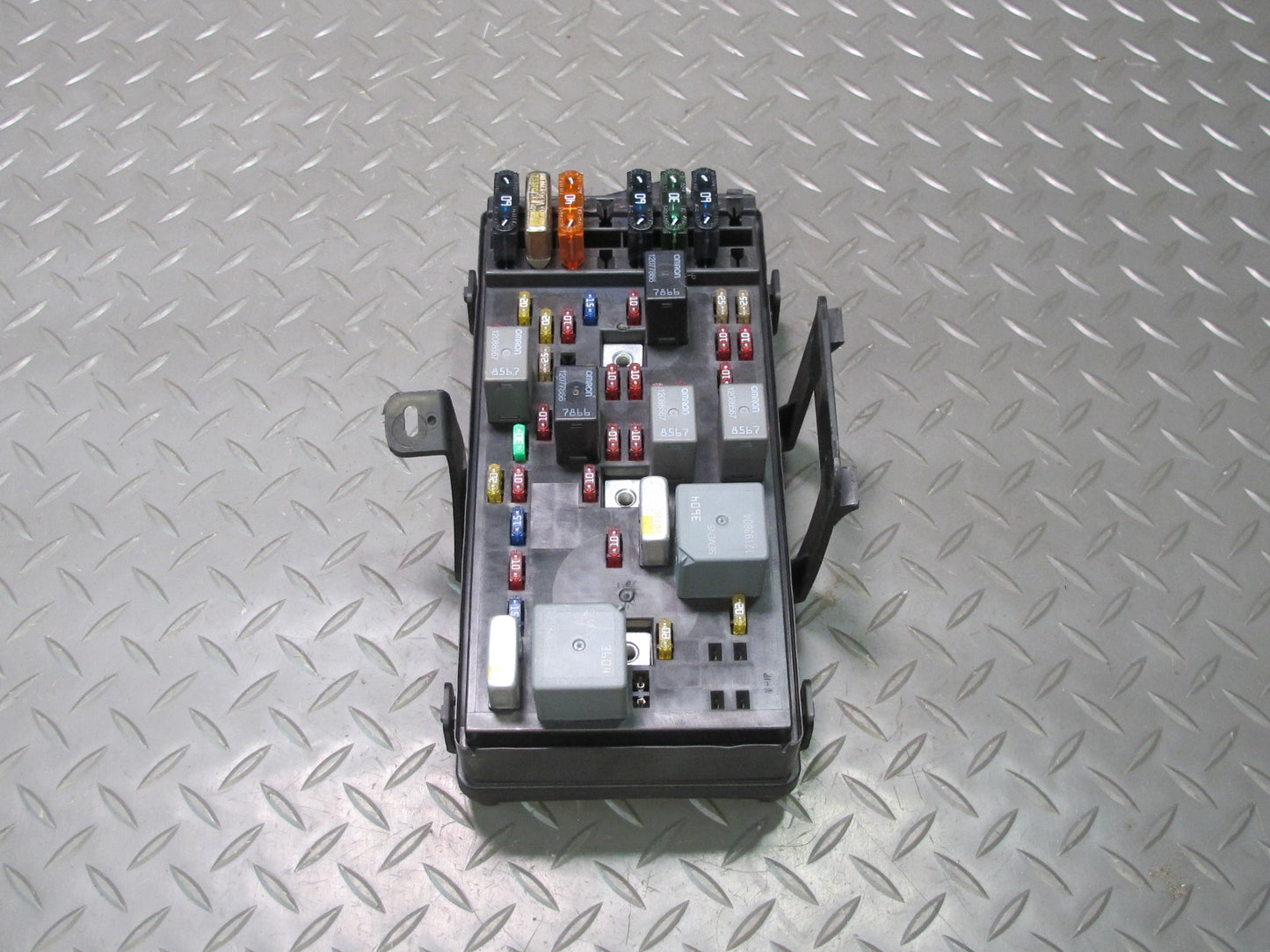 1998 Chevrolet Corvette C5 Coupe Interior Cabin Fuse Relay Box 12193837 OEM