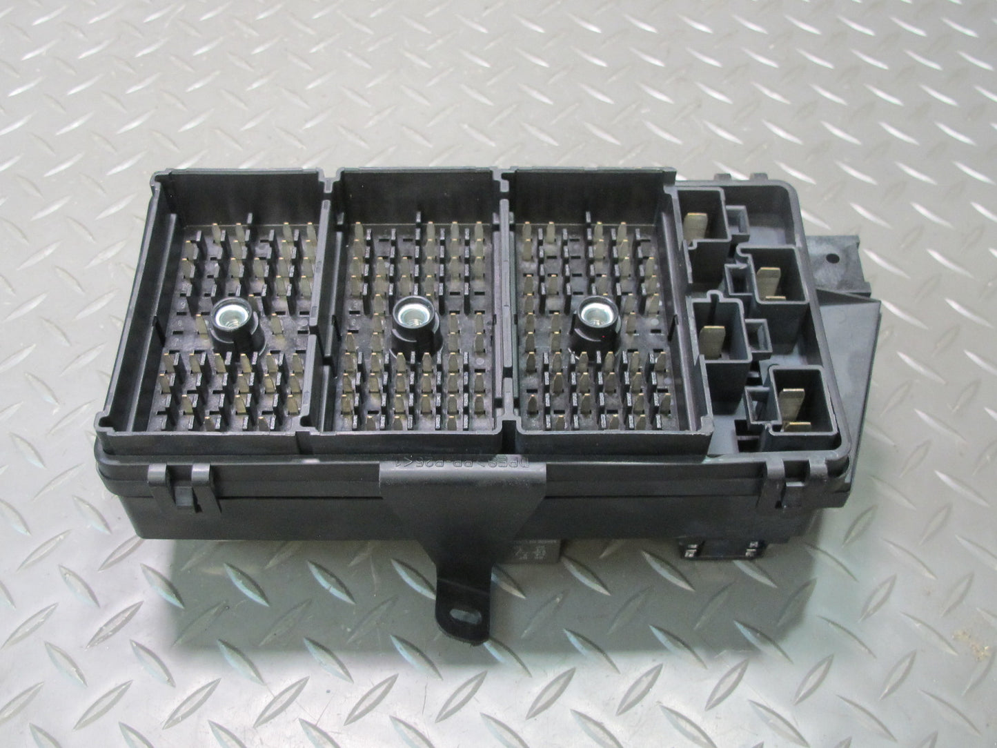 1998 Chevrolet Corvette C5 Coupe Interior Cabin Fuse Relay Box 12193837 OEM