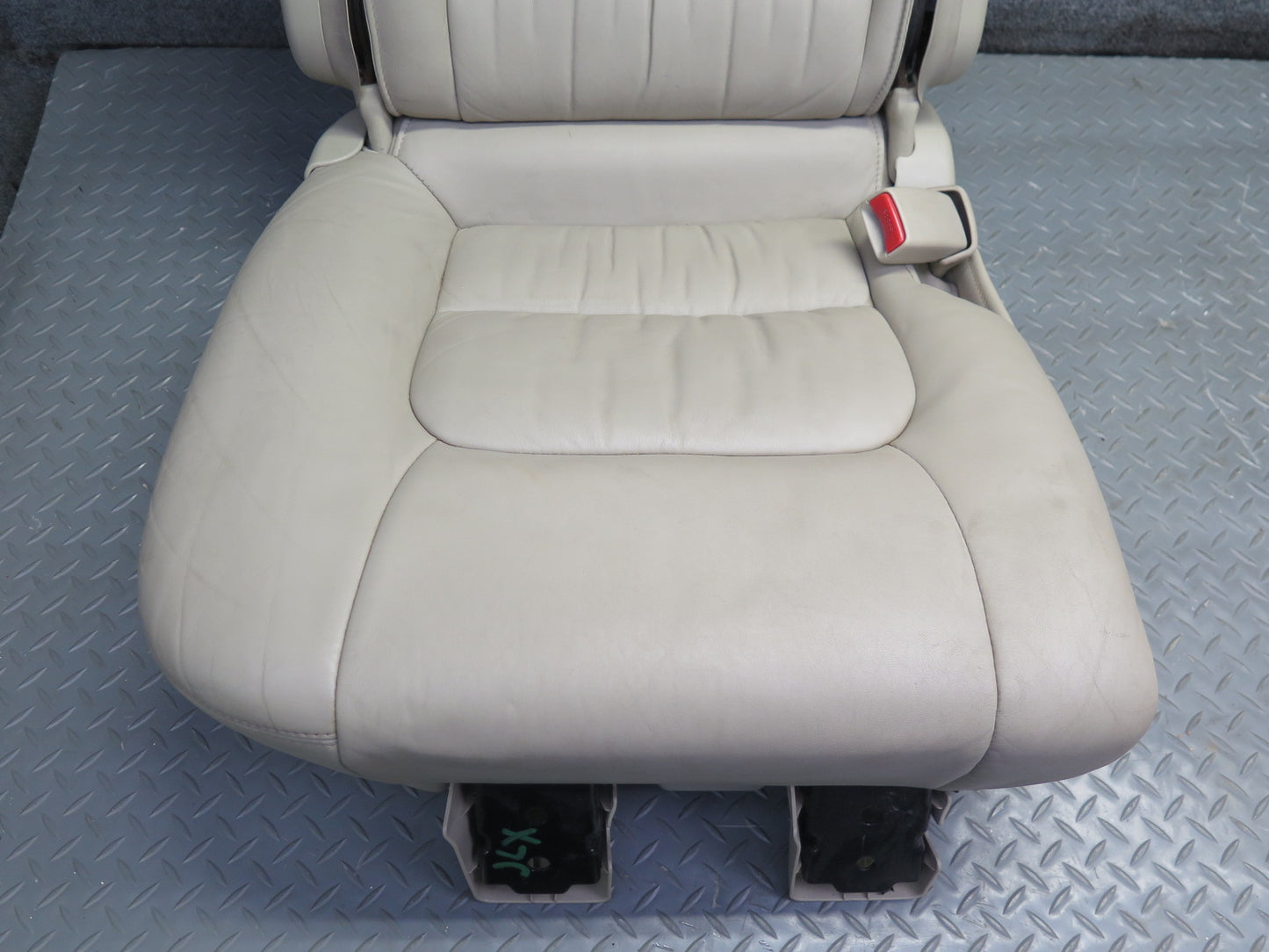 2006-2007 Lexus UZJ100L LX470 Rear Second 2ND ROW Left & Right Leather Seat Set