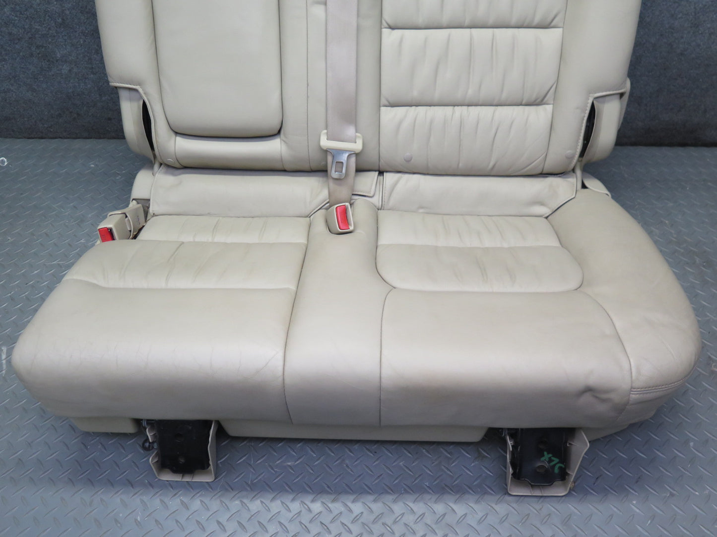 2006-2007 Lexus UZJ100L LX470 Rear Second 2ND ROW Left & Right Leather Seat Set