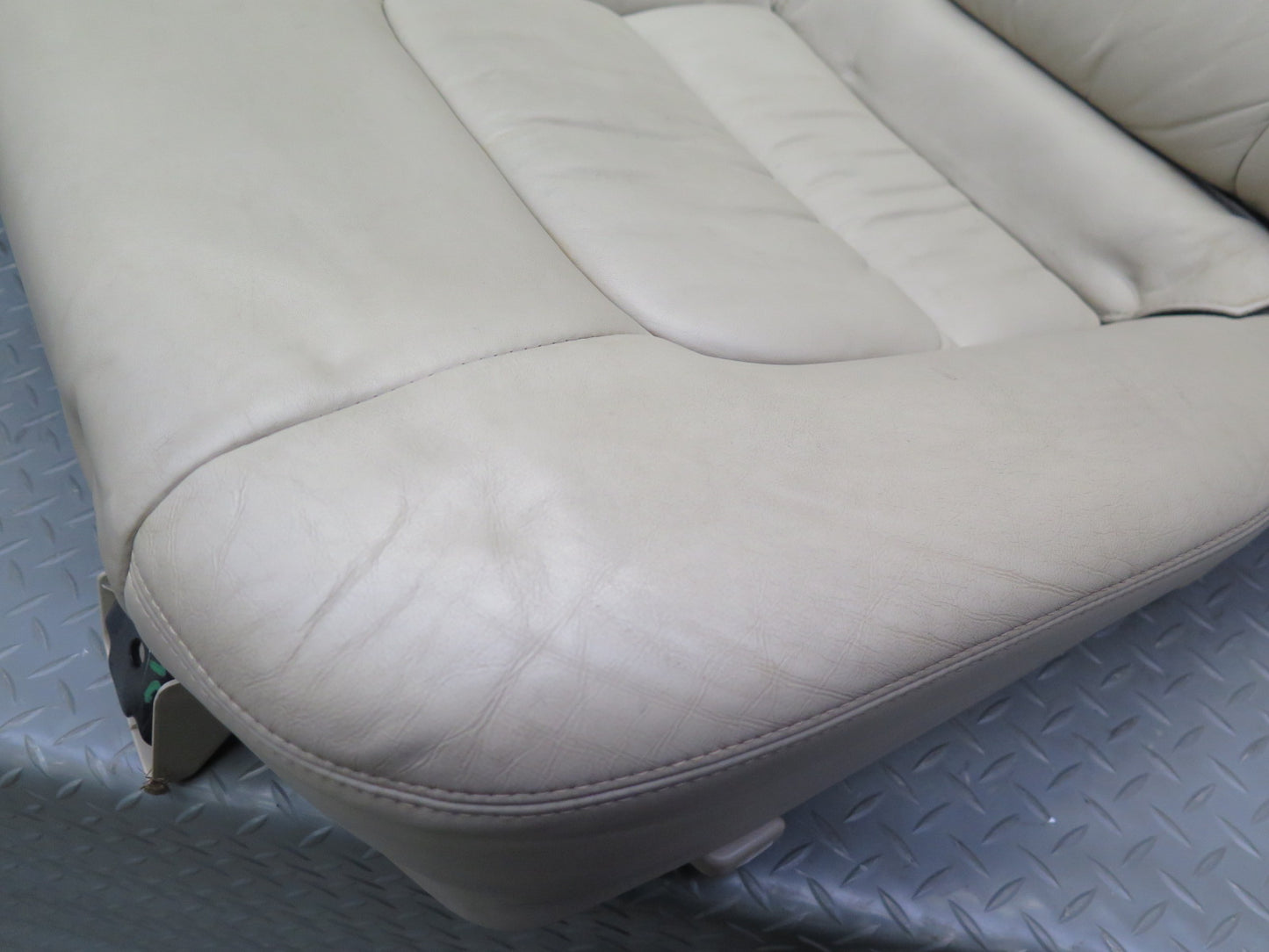 2006-2007 Lexus UZJ100L LX470 Rear Second 2ND ROW Left & Right Leather Seat Set