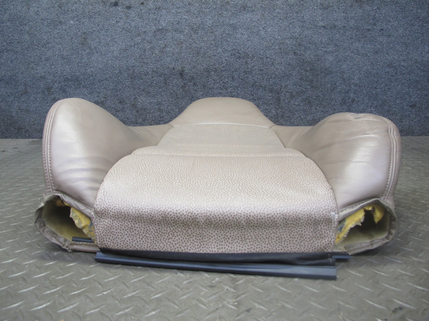96-98 BMW E36/7 Z3 Roadster Front Left Seat Upper Leather Cushion Beige OEM