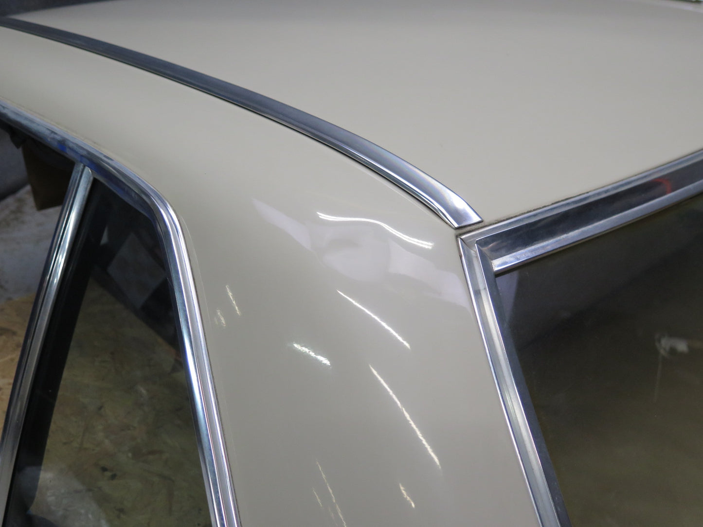 73-89 Mercedes R107 Convertible Hardtop Hard TOP Roof Panel w Glass & Mount OEM