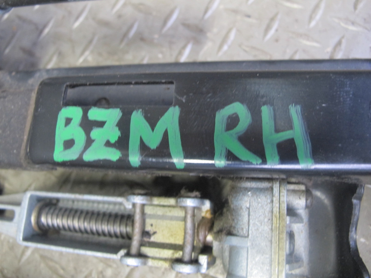 98-02 BMW E36/7 Z3 Front Right Passenger Seat Lower Frame Track Rail w Motor OEM