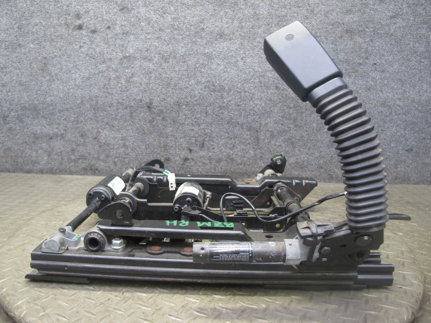 98-02 BMW E36/7 Z3 Front Right Passenger Seat Lower Frame Track Rail w Motor OEM