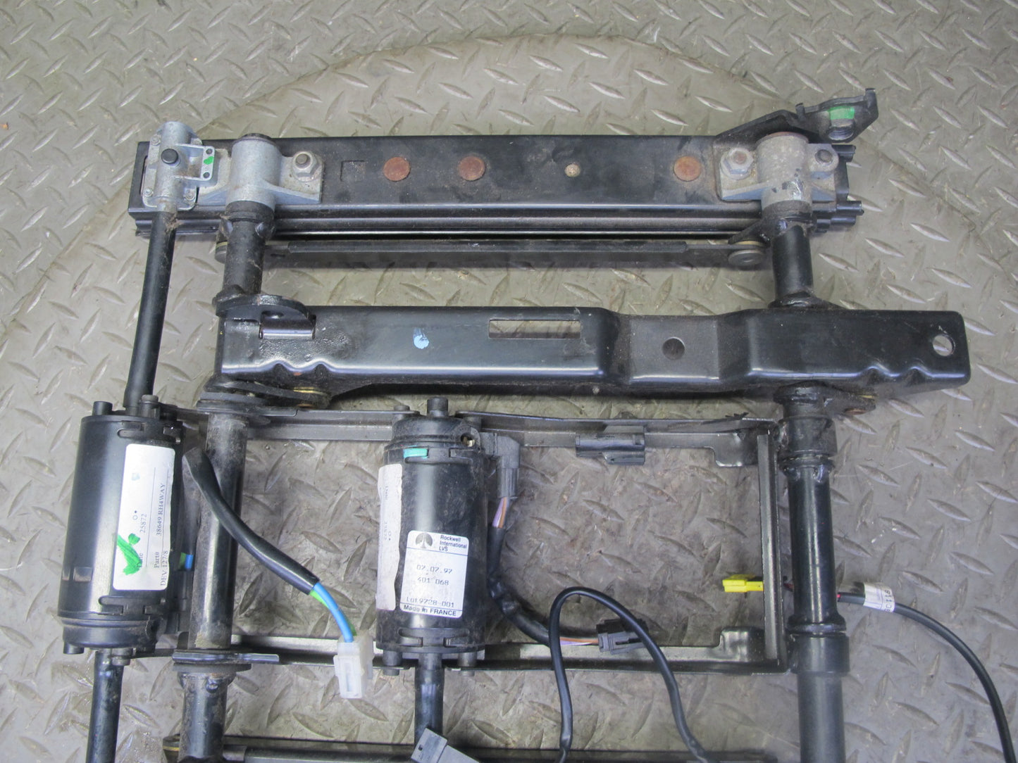 98-02 BMW E36/7 Z3 Front Right Passenger Seat Lower Frame Track Rail w Motor OEM