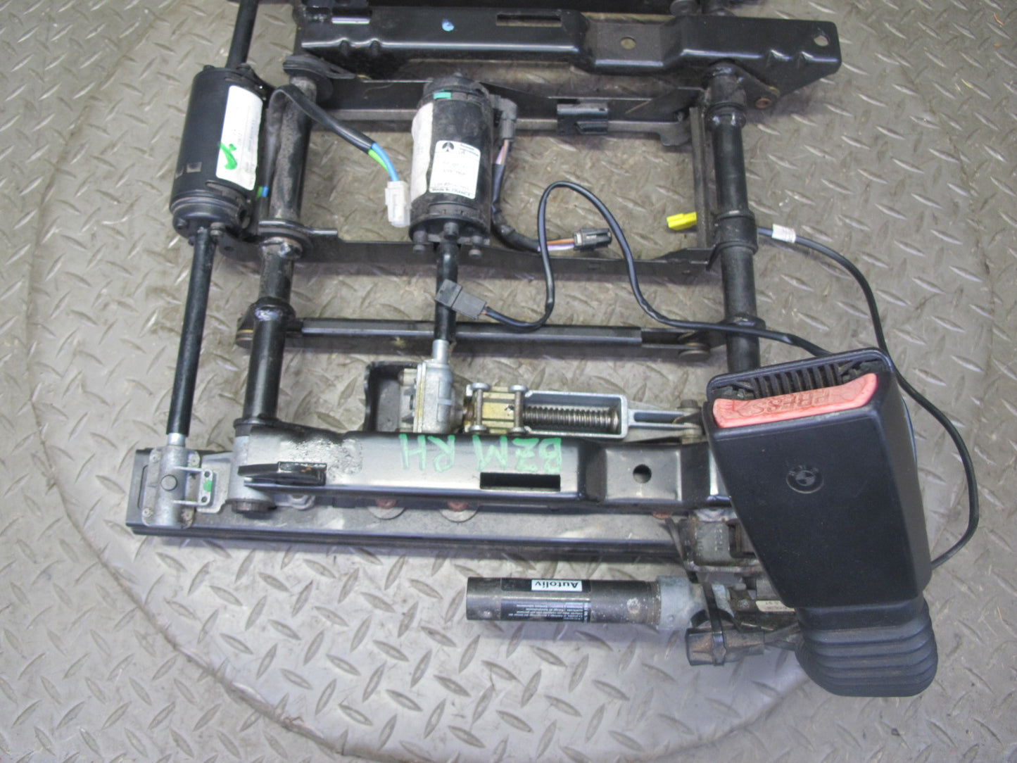 98-02 BMW E36/7 Z3 Front Right Passenger Seat Lower Frame Track Rail w Motor OEM