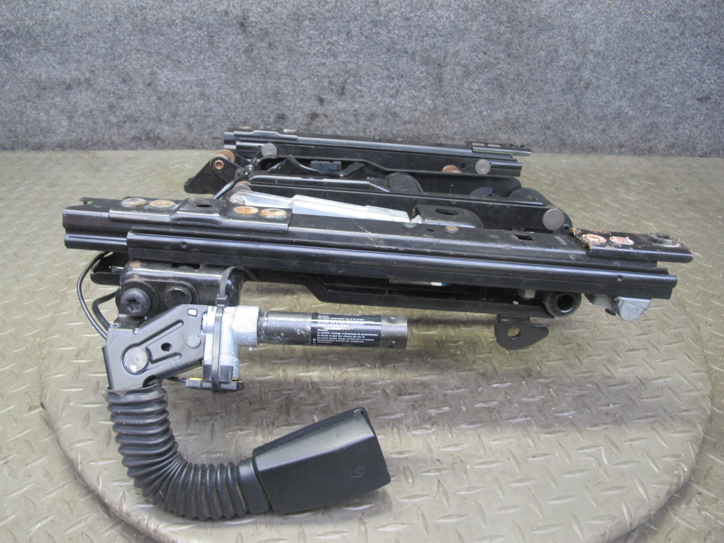 98-02 BMW E36/7 Z3 Front Right Passenger Seat Lower Frame Track Rail w Motor OEM