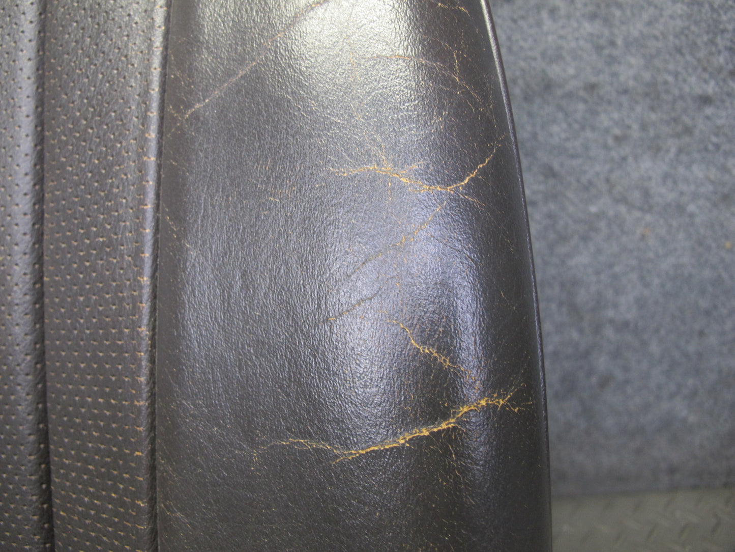 81-85 Mercedes R107 380SL Front Right Seat Upper Leather Cushion Brazil OEM