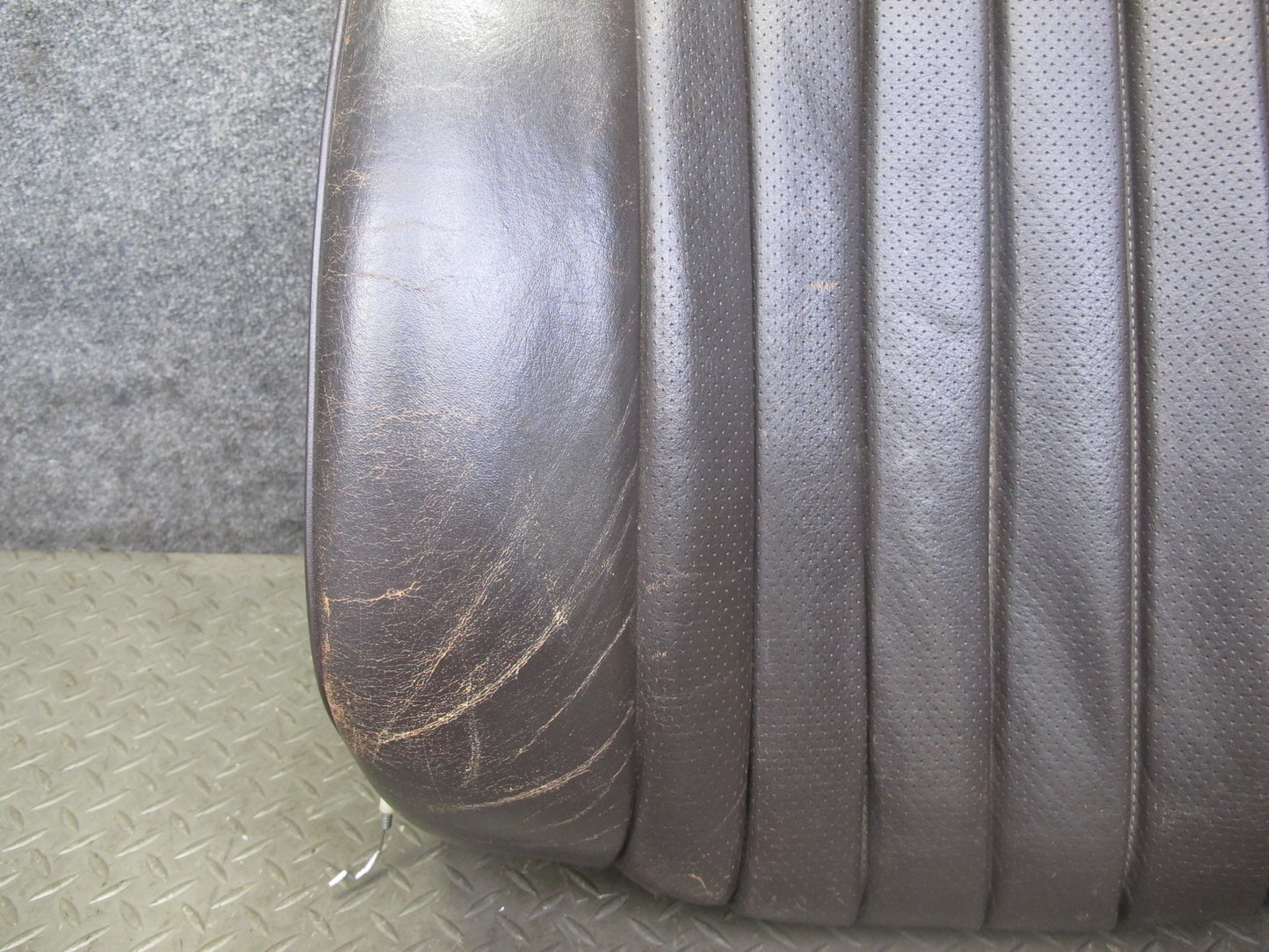 81-85 Mercedes R107 380SL Front Right Seat Upper Leather Cushion Brazil OEM