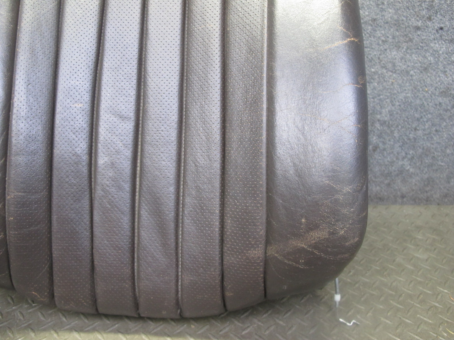 81-85 Mercedes R107 380SL Front Right Seat Upper Leather Cushion Brazil OEM