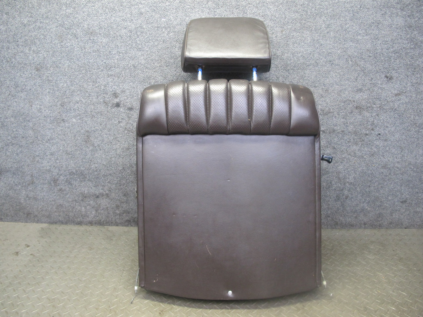 81-85 Mercedes R107 380SL Front Right Seat Upper Leather Cushion Brazil OEM