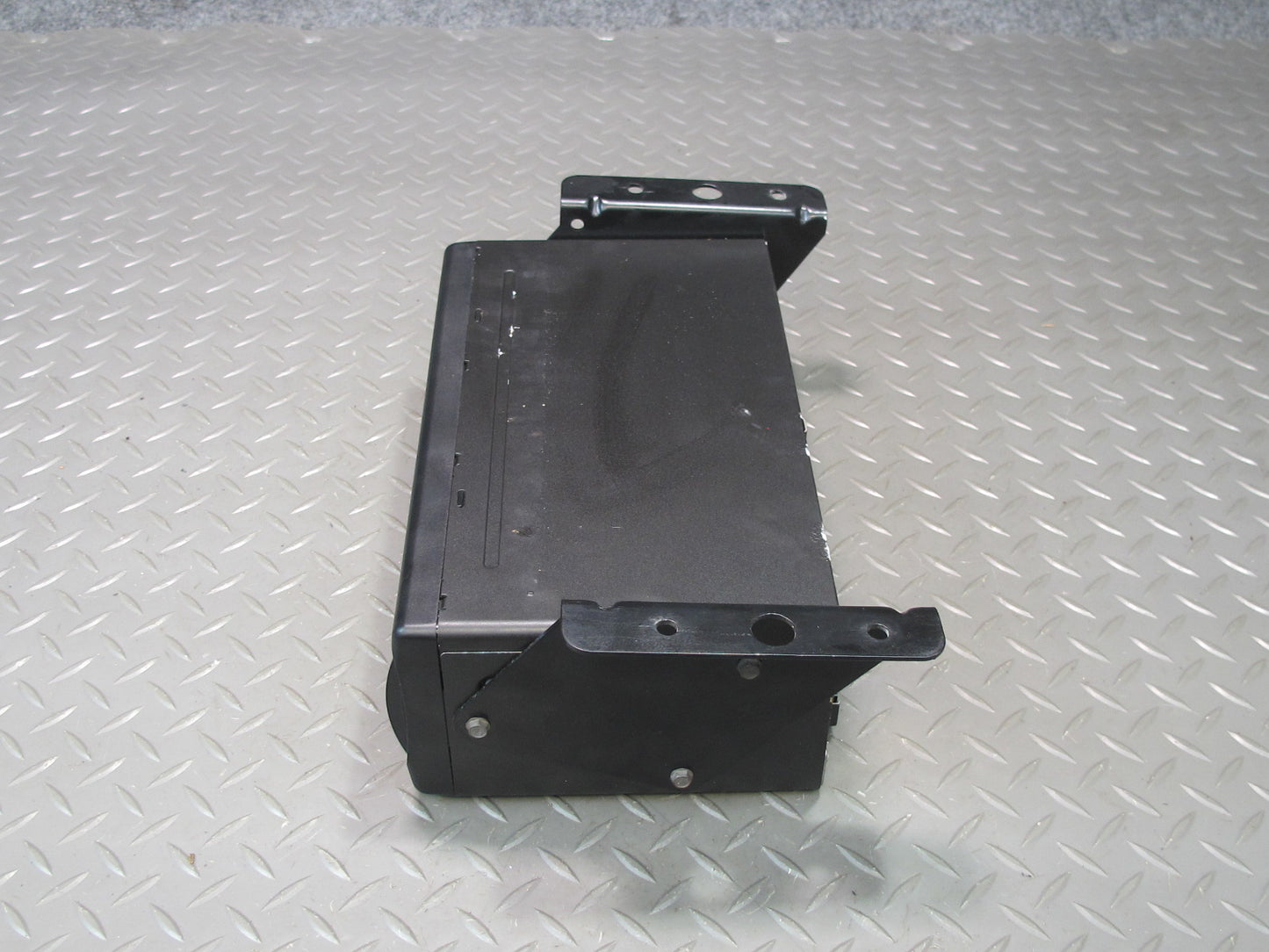 97-04 Chevrolet Corvette C5 12 Dics CD Changer Pioneer 25685332 OEM