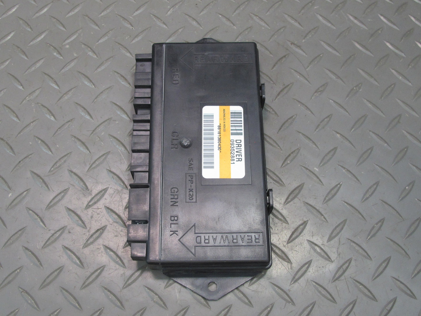 97-99 Chevrolet Corvette Front Left Driver Door Control Module 09352881 OEM