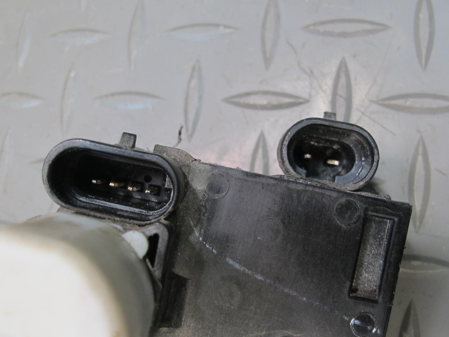 97-04 Chevrolet Corvette C5 Left Driver Door Lock Latch Actuator OEM