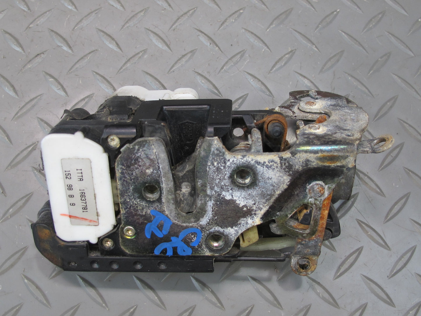 97-04 Chevrolet Corvette C5 Left Driver Door Lock Latch Actuator OEM