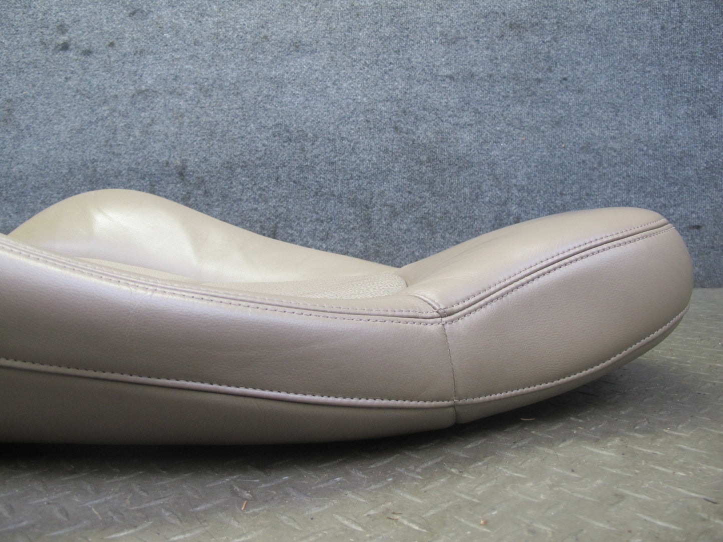 96-98 BMW E36/7 Z3 Roadster Front Right Seat Upper Leather Cushion Beige OEM