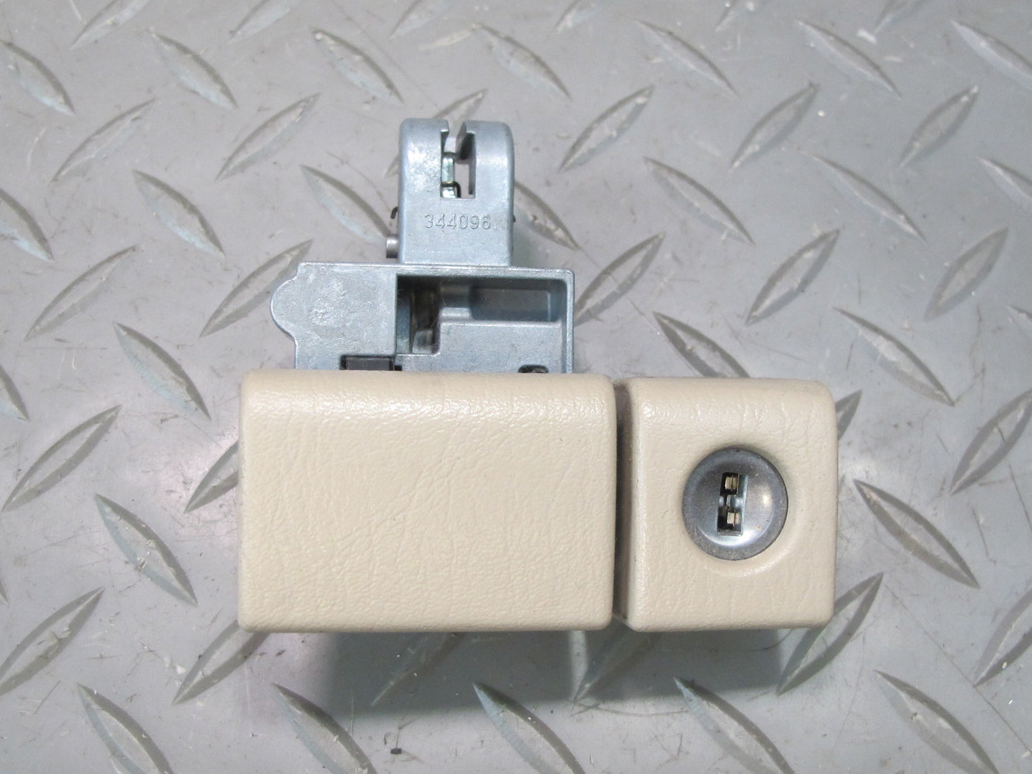 2006 Lexus UZJ100L LX470 2UZFE Engine ECU Transalate Ignition Switch Lock Set