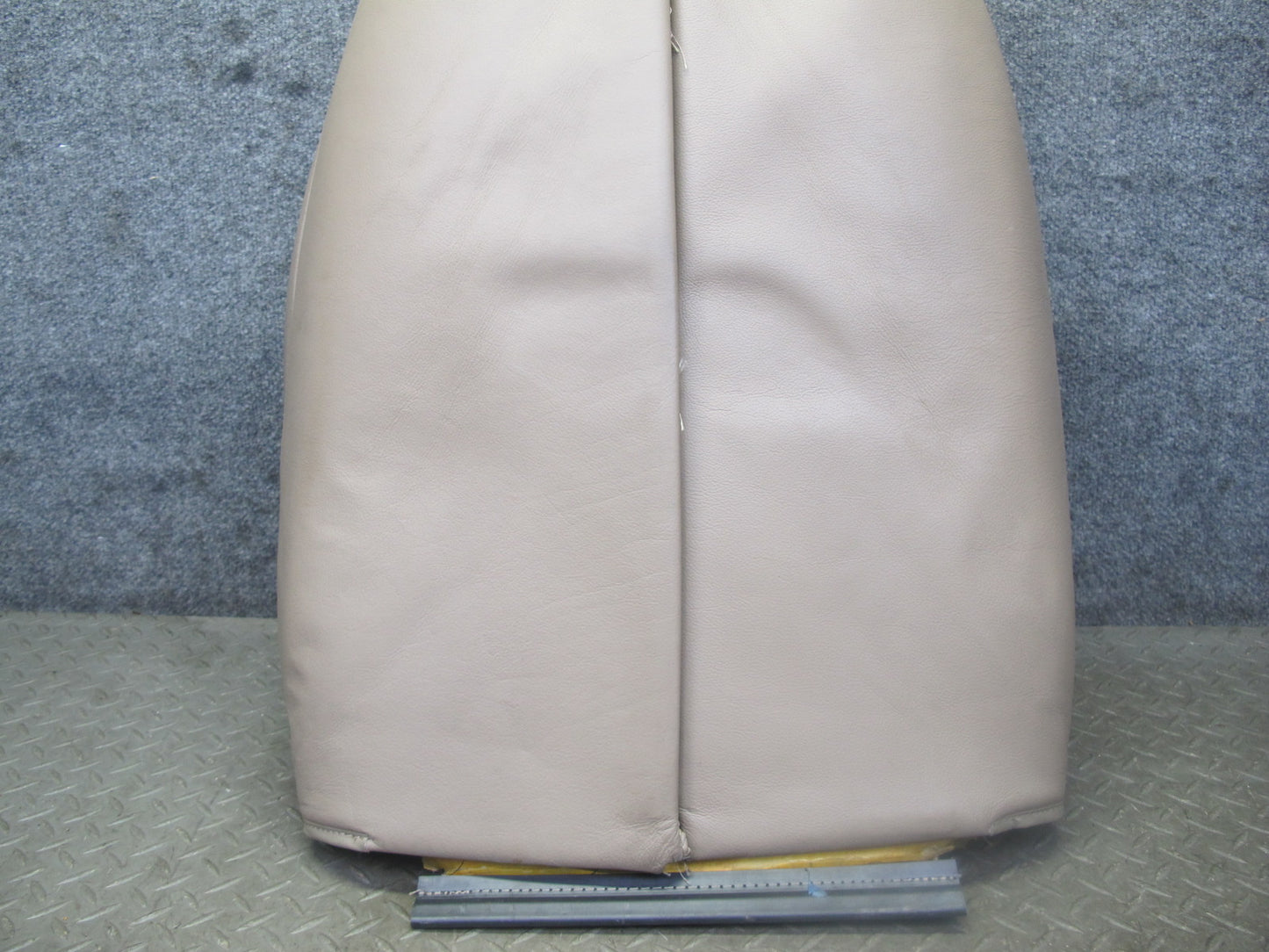 96-98 BMW E36/7 Z3 Roadster Front Right Seat Upper Leather Cushion Beige OEM