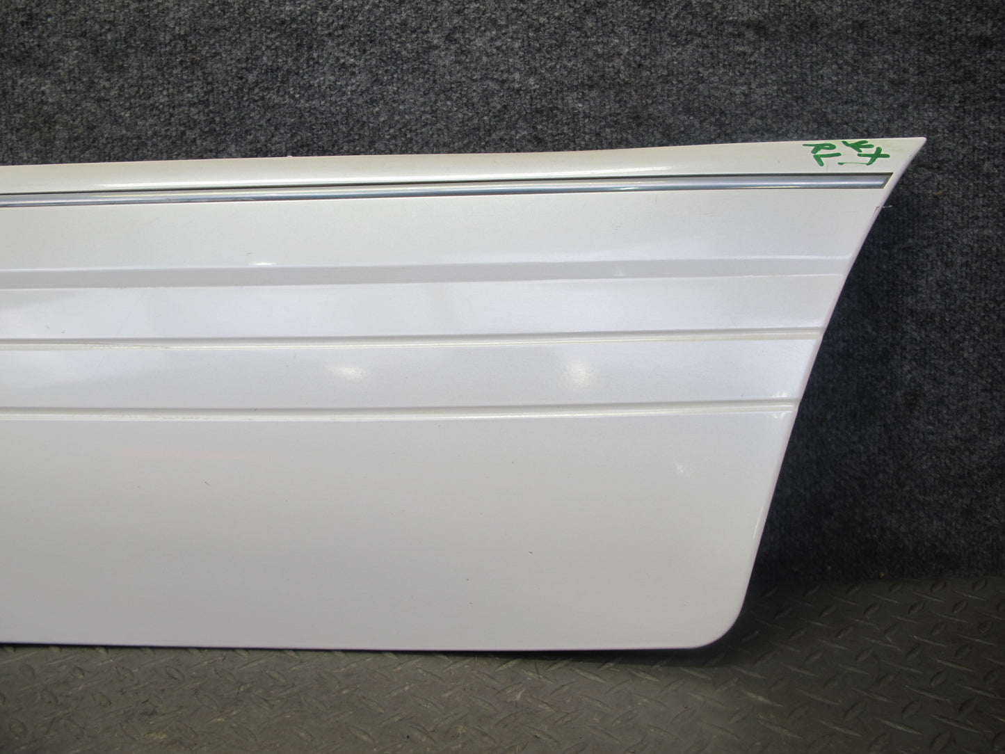 03-07 Lexus LX470 Front & Rear Left Door Fender Lower Trim Molding Set of 4