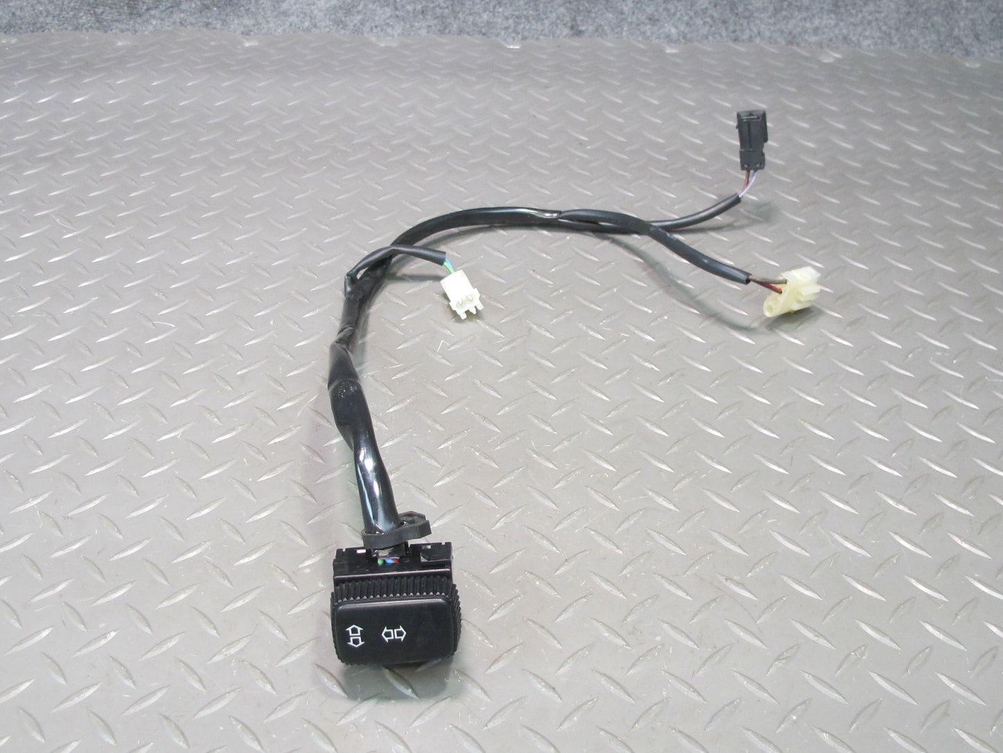 96-02 BMW E36/7 Z3 Roadster Right Seat Adjust Switch w Wire Harness 8410674 OEM